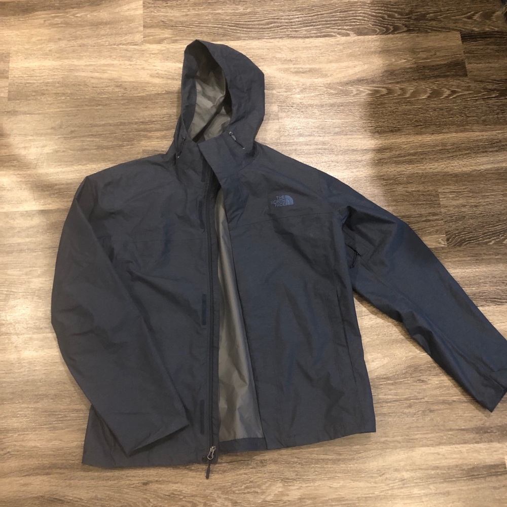 Men’s North face rain/wind breaker